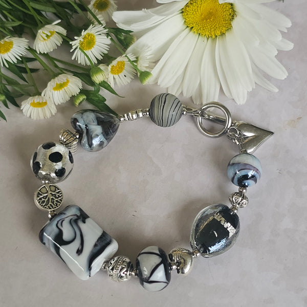Black and White Glass Bracelet