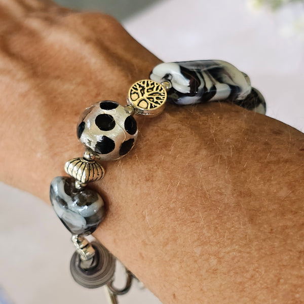 Black and White Glass Bracelet