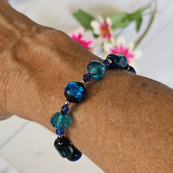 Two-Tone Blue Glass Beaded Bracelet
