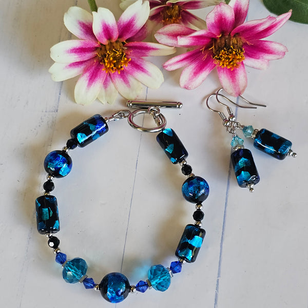 Two-Tone Blue Glass Beaded Bracelet