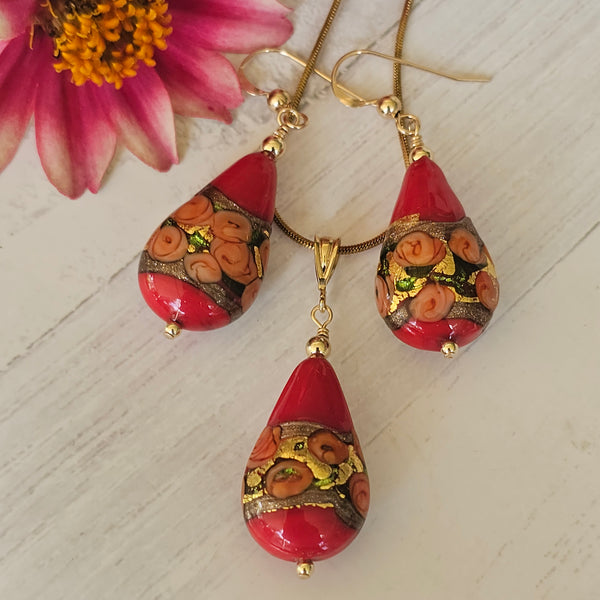Red Bed of Roses Teardrop Pendant