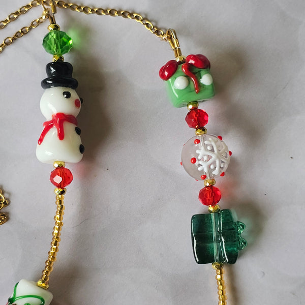 Festive Beaded Necklace in Gold