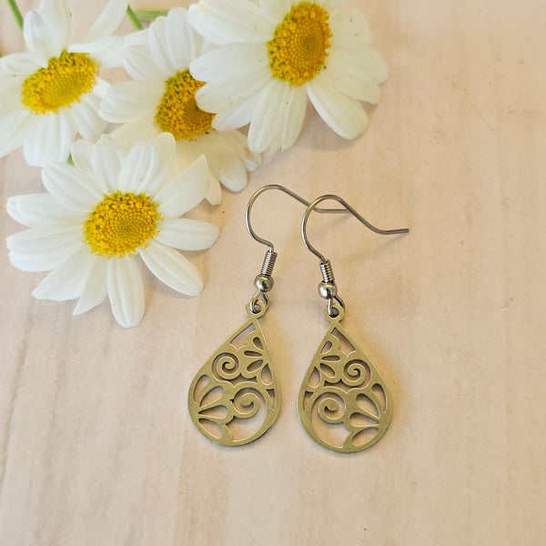 Metal Laser-Cut Teardrop Earrings