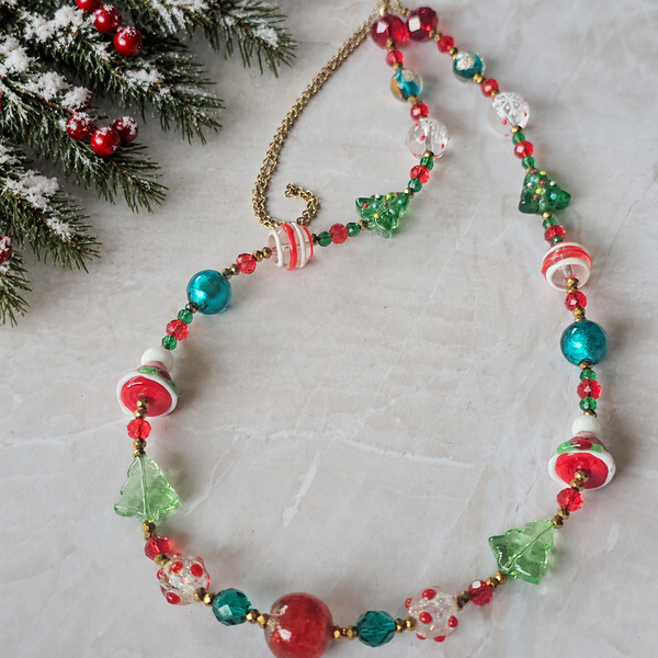 Christmas Necklace in Gold
